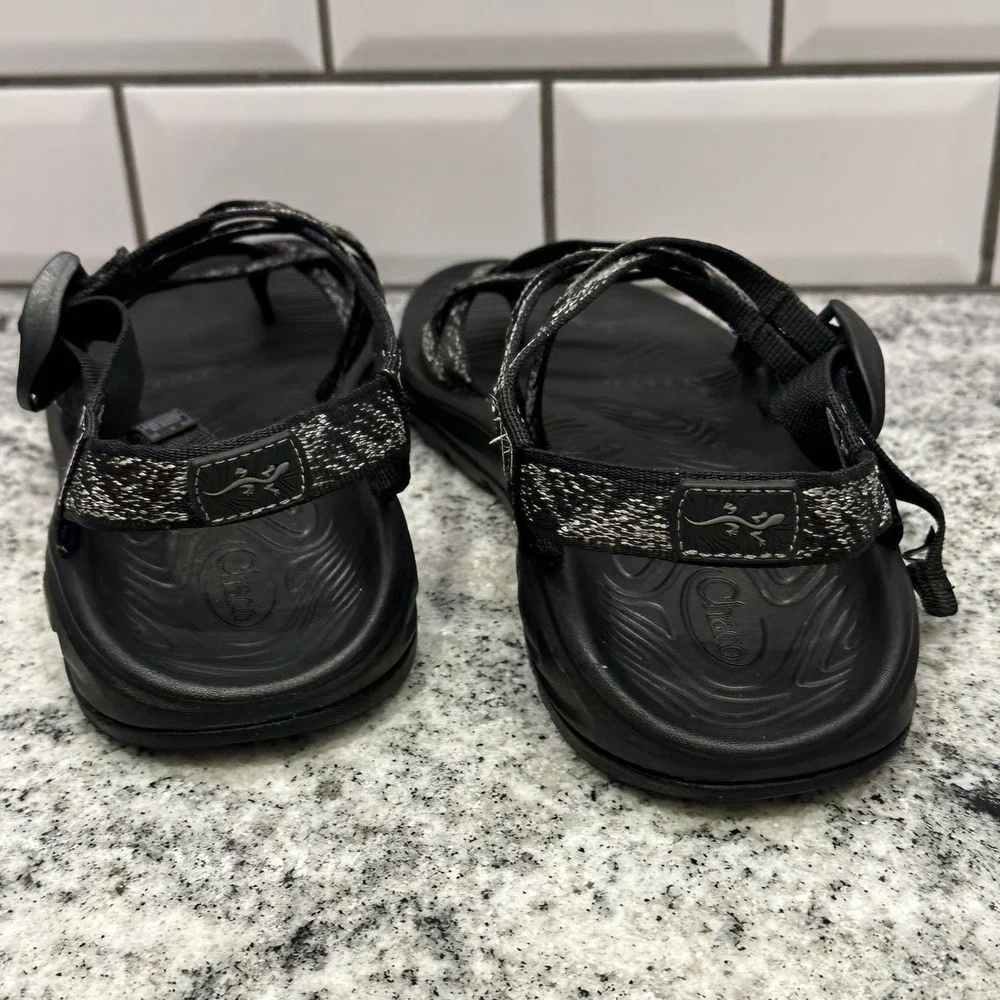 Chaco Womens 10 Z/Cloud X2‎ Sandals Black Strappy Toe Loop Hiking Gorpcore